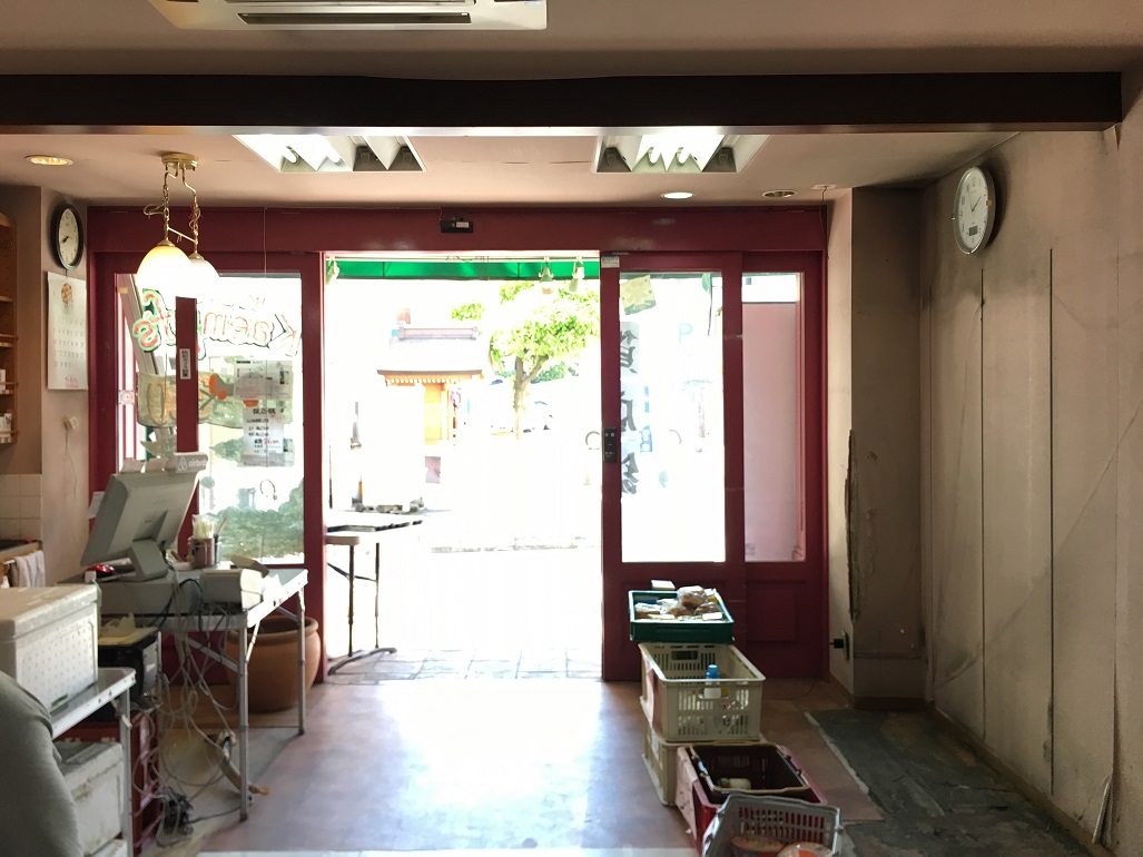 新たな現場は神戸三宮でございます。カフェの移転工事を神戸の職人さんと共に頑張って参ります！;